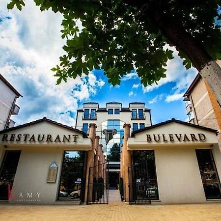 Hotel Bulevard Hunedoara Eksteriør billede