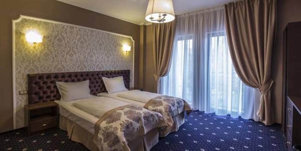 Hotel Bulevard Hunedoara Eksteriør billede