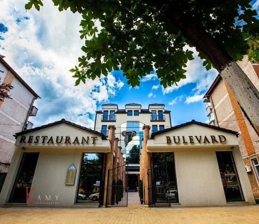 Hotel Bulevard Hunedoara Eksteriør billede